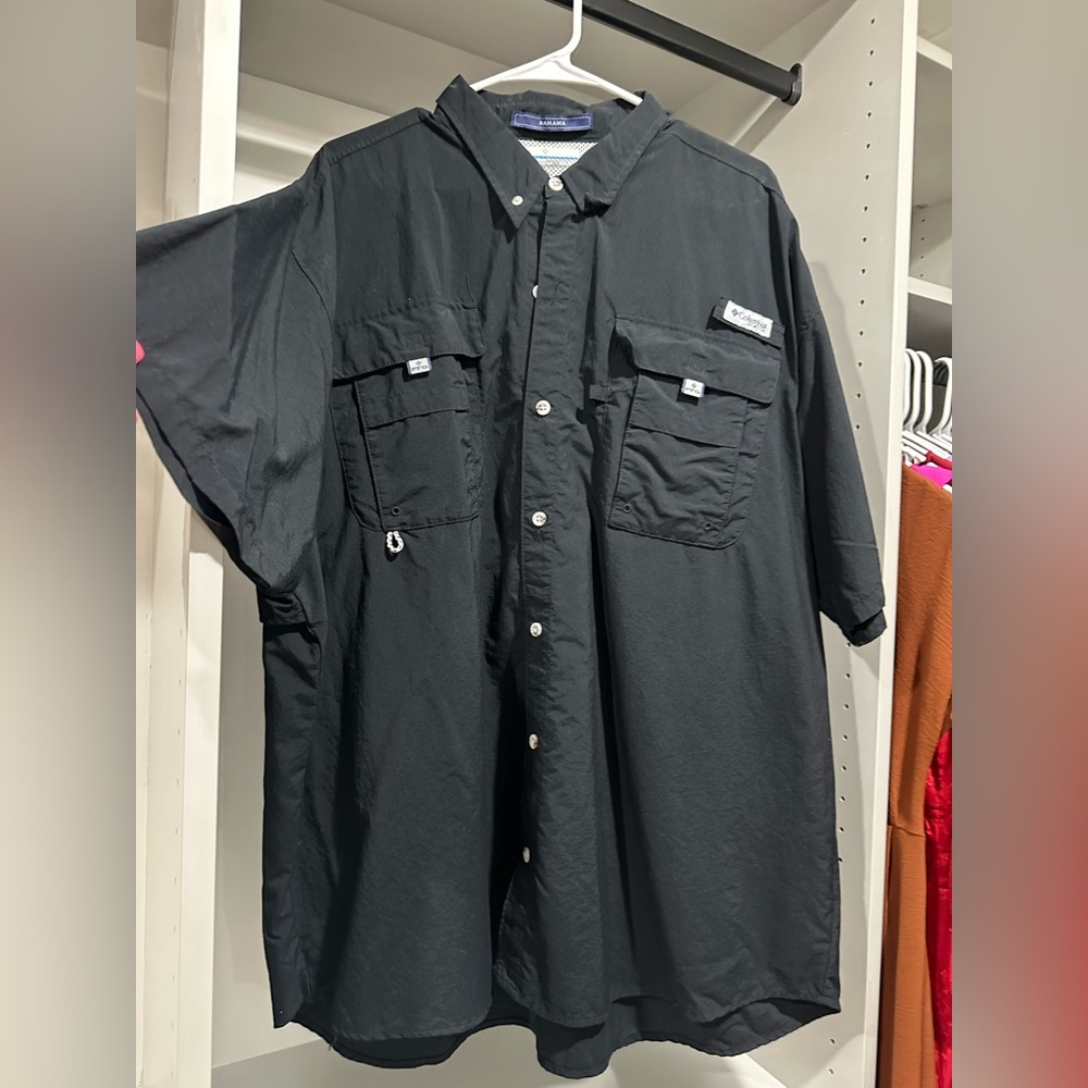 Columbia Men's Black Casual Button Down Shirt